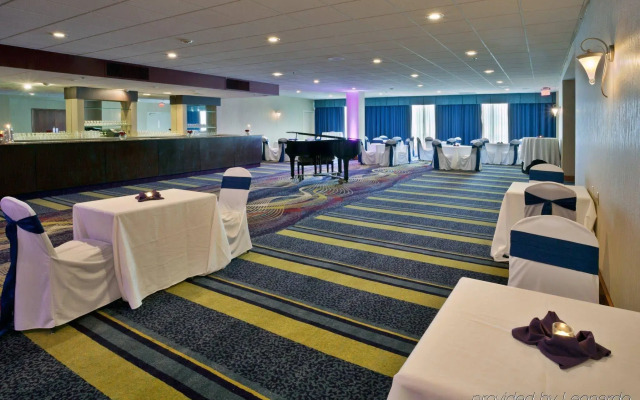 Radisson Rochester Riverside