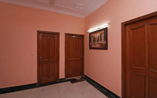 The Rock Residency by OYO Rooms