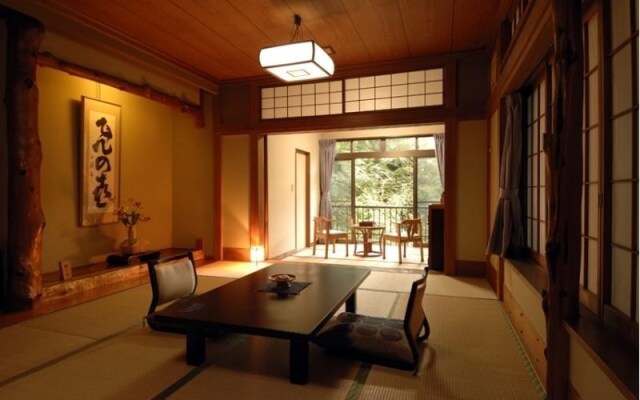 Motoyu Ryokan