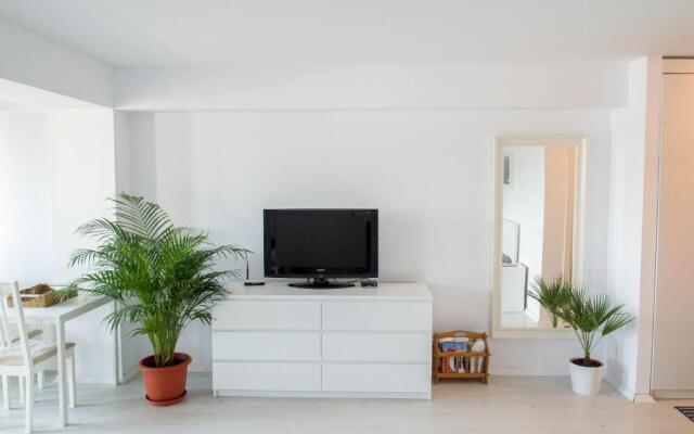 Airport Residence - Across from Otopeni Airport