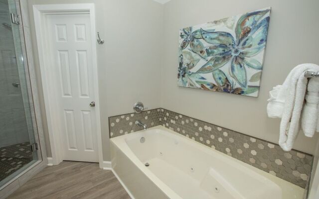 Oceania 405 3 Bedroom Condo by RedAwning