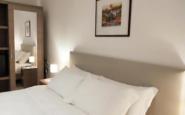 Via Poma Apartments&Rooms