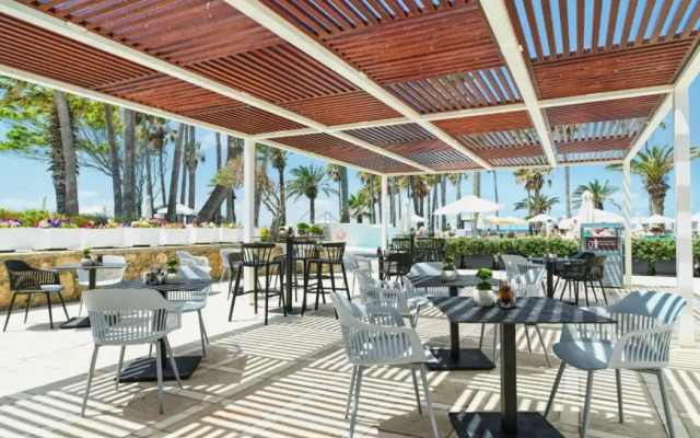 Leonardo Plaza Cypria Maris Beach Hotel & Spa