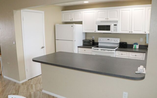 Jamaica Royale - 704 - 2 Br Condo