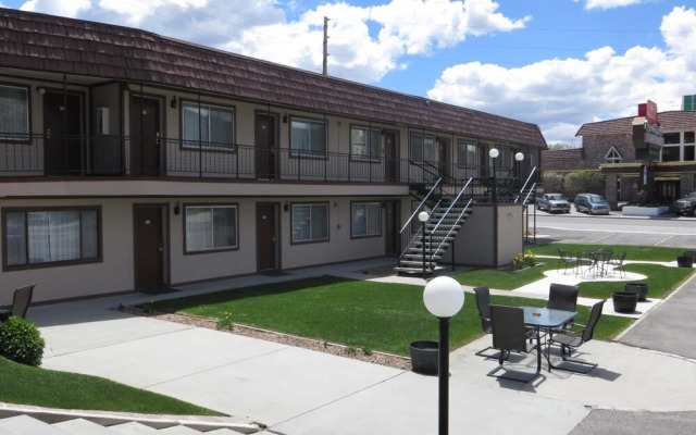 Bristlecone Motel