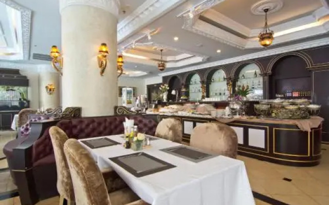 LK Metropole (Junior Wing)