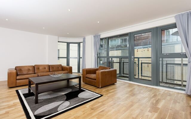 Spacious Flat With View of the Shard