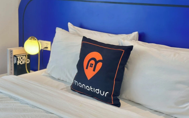 Ukiyo Hotel by manatidur