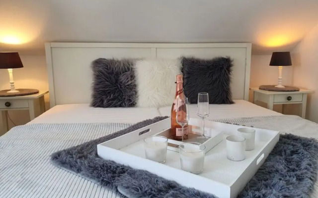 See & So Modern Retreat