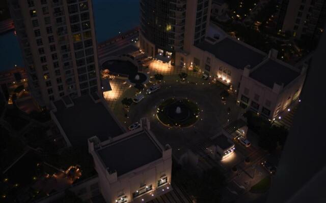 Downtown Apartments with Fountain and Burj Khalifa View