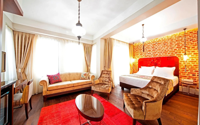Azade Suites