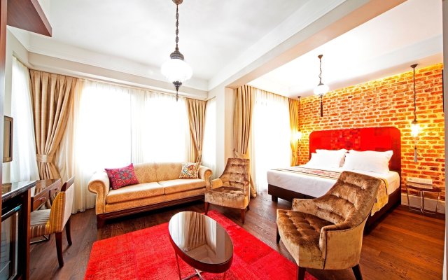 Azade Suites