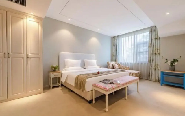 Scenery Hotel