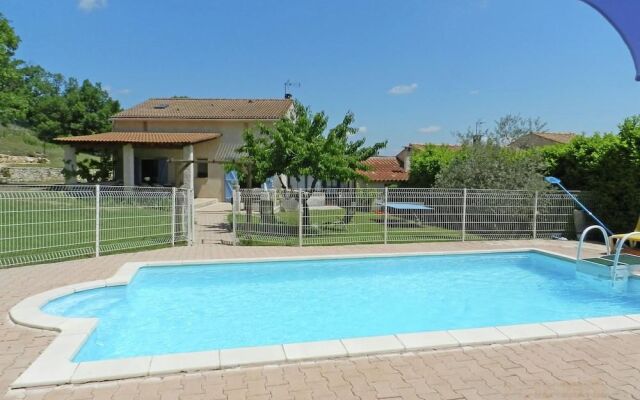 Welcoming Holiday Home with Private Pool in Cereste
