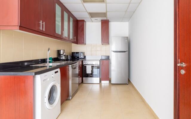 Radiant & Alluring 1BR Apartment W/ Marina Views