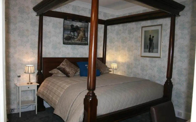 Ardmeanach House