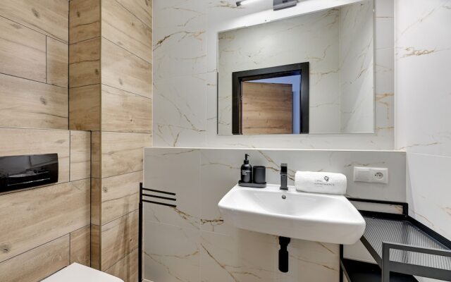 Lion Apartments - Botanica