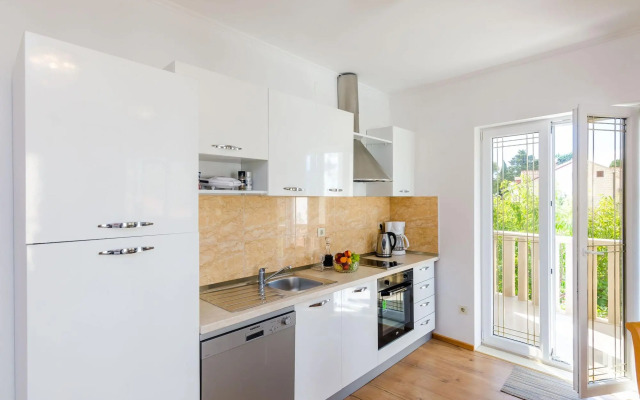 Apartments & Rooms V&M