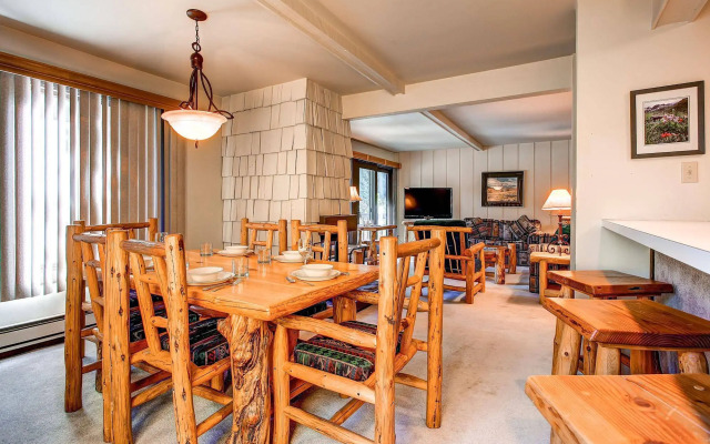 Tannenbaum Condominiums by Ski Country Resorts