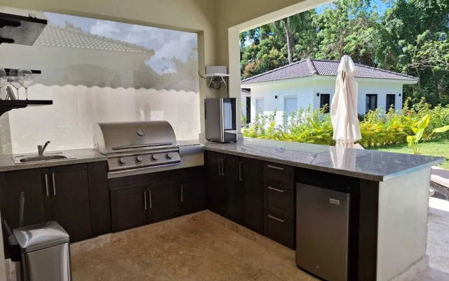 Luxury 5 Bedrooms Villa in Hispañola -sosua