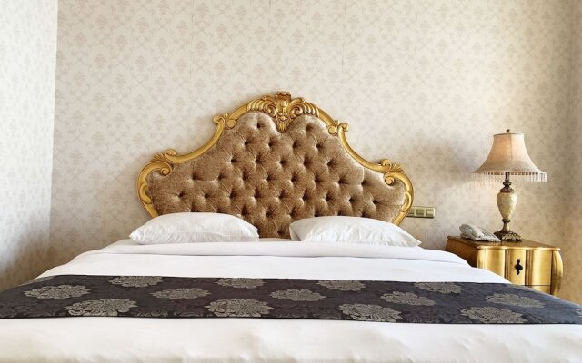 Grand Empire Palace Hotel