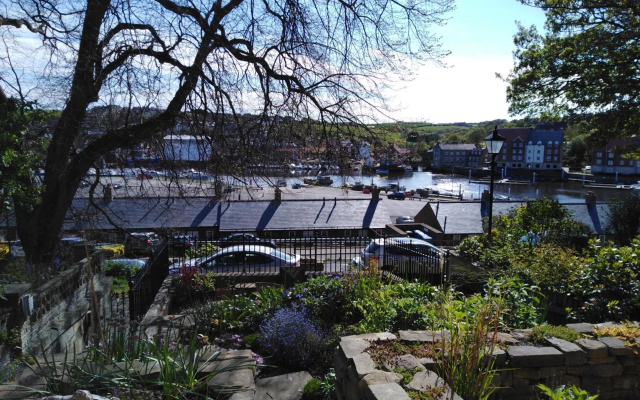 Deerness, 4star Gold Award 2024, Whitby