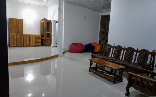 The Kaktus House At Airport