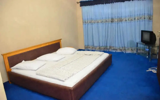 Queens way Resorts