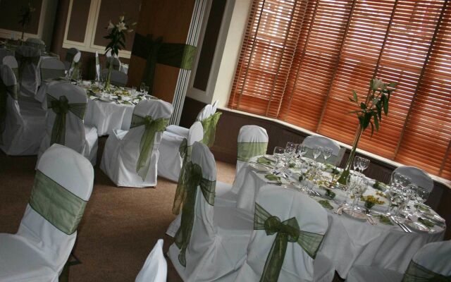 The Warwick Arms Hotel