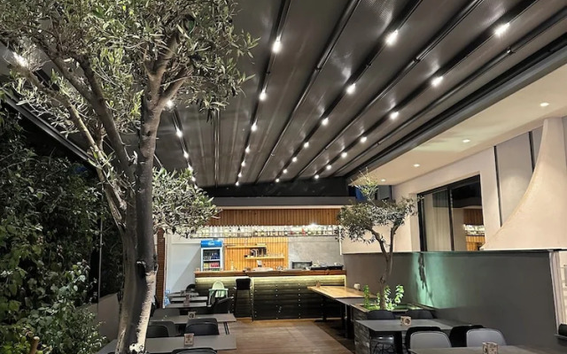 Hotel Utopia