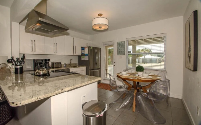 3 Palms Retreat by RedAwning