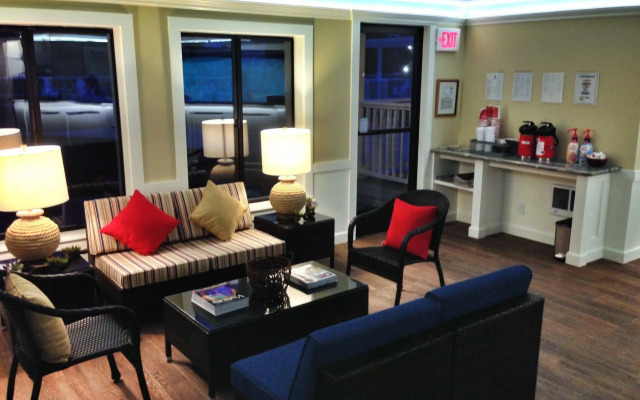 Pismo Lighthouse Suites