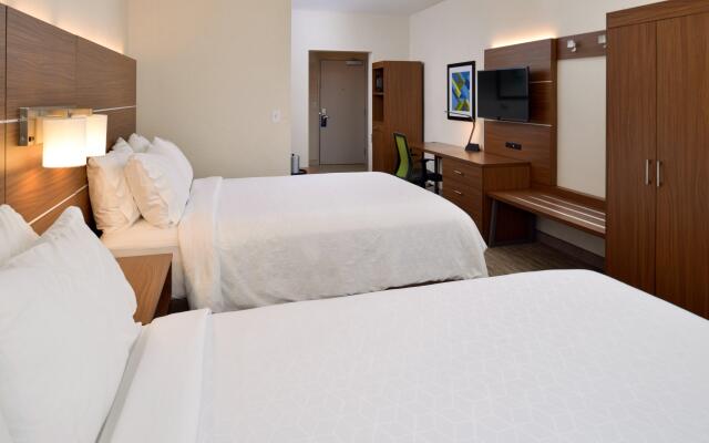 Holiday Inn Express Hotel & Suites Lodi, an IHG Hotel