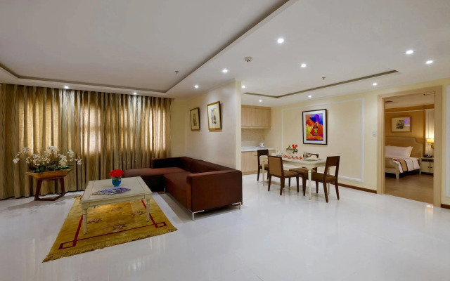 Golden Prince Hotel and Suites
