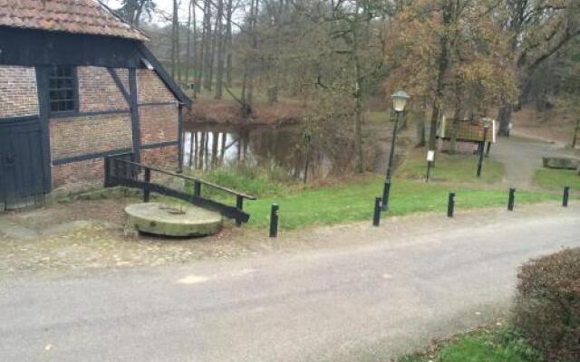 Restaurant and Hotel Bi'j de Watermölle