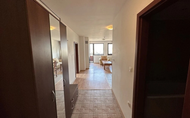 Spacious Mountain View Apartment