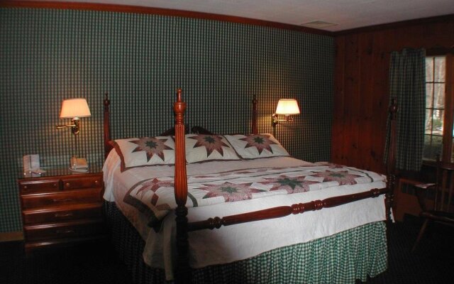 1896 House Inn & Country Lodgings