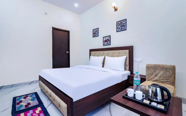 Fabhotel Maira Heights