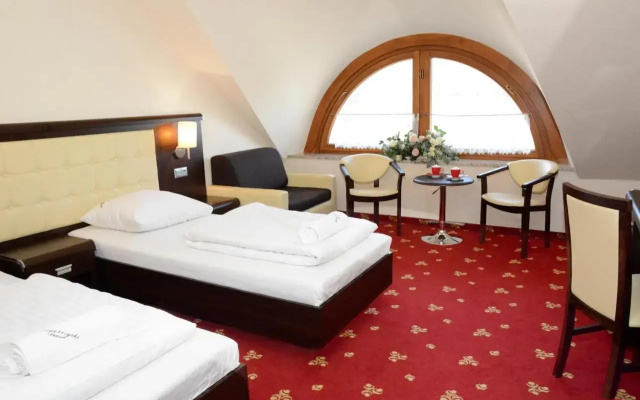 Hotel Świętokrzyski Dwór