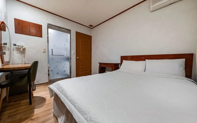 Sokcho Herb Motel
