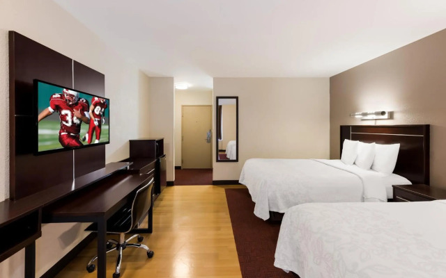 Red Roof Inn PLUS+ Columbus Downtown-Convention Center