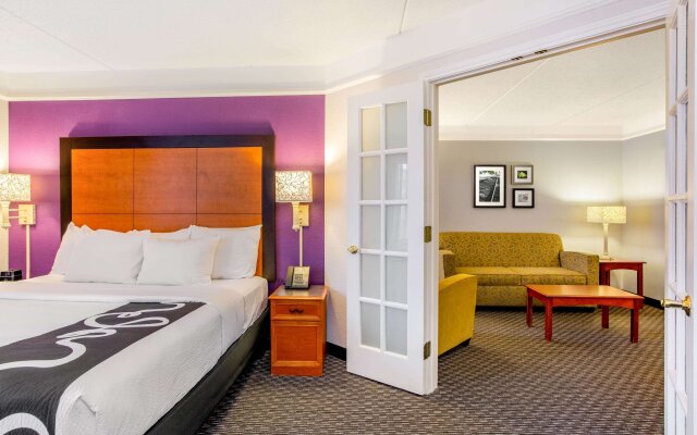 La Quinta Inn & Suites by Wyndham Raleigh Durham Intl AP