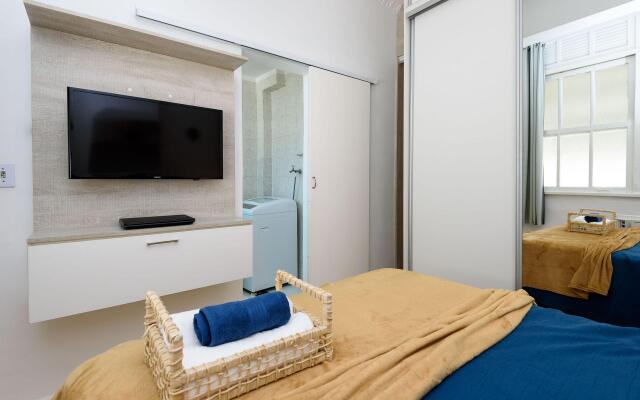 1 Quarto 150m da Praia de Copacabana | PJ 145/1106