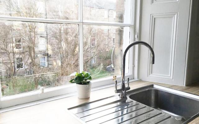 Stylish City Centre Apartments - D Terrace Residence