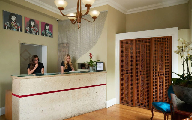 Berkeley Suites