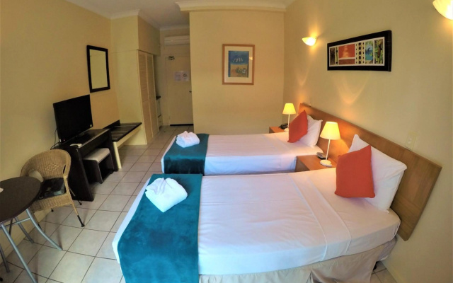 Crystal Garden Resort Restaurant – Guest Rooms – Cairns