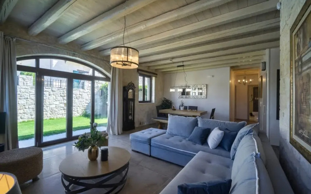 Heraklion Twins House - Private Pool Retreat