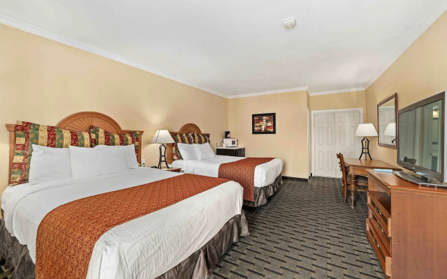 Lemon Tree Hotel & Suites Anaheim