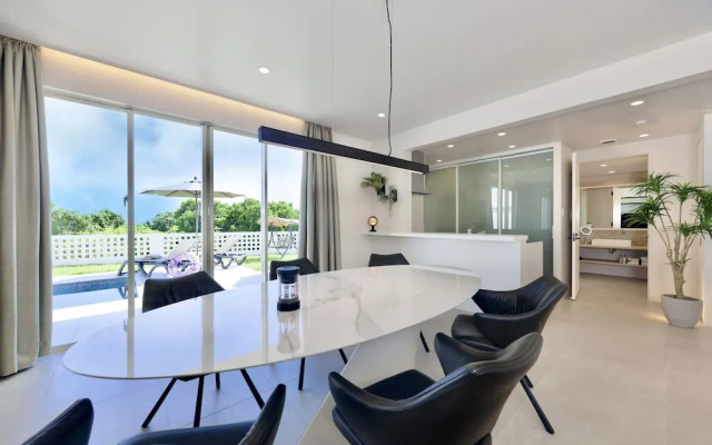 Crystal Villa Bayside