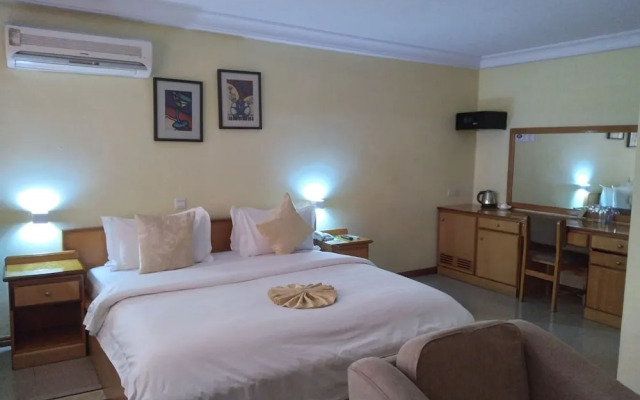 Hotel Marjorie 'Y'